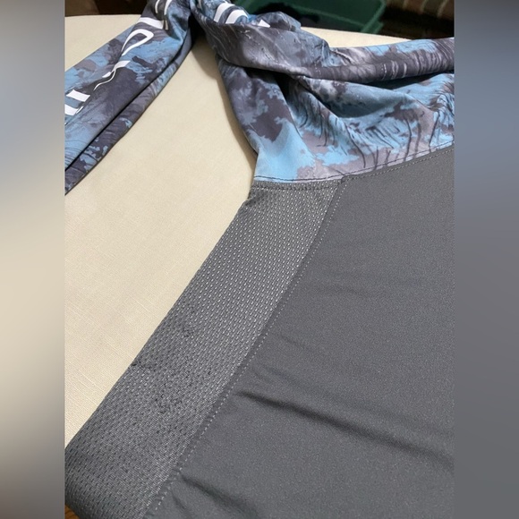 Huk Performance Fishing Men’s XL Gray Long Sleeve Quick Dry Shirt Top. - Picture 6 of 9